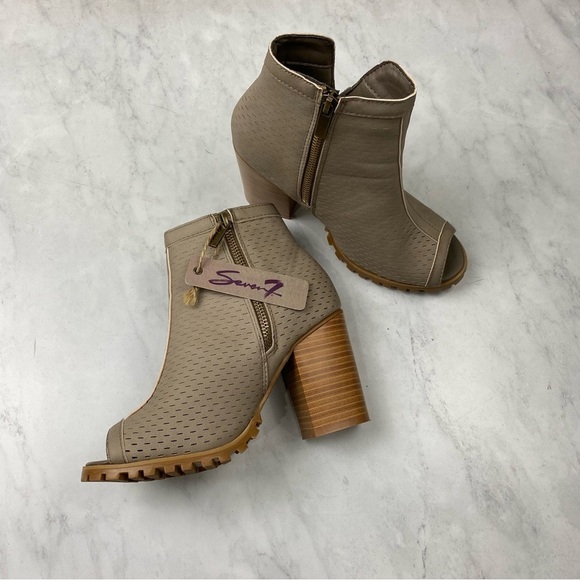 Seven7: Ashbury Stone Moto Biker Chunky Heel Peep Toe Ankle Boots Booties 6 NWT - Picture 1 of 8
